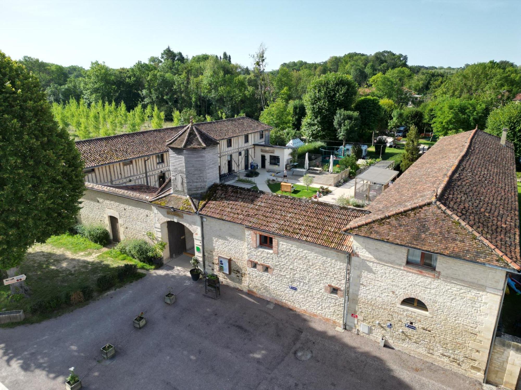 Domaine Le Colombier Bed & Breakfast Dienville Exterior foto